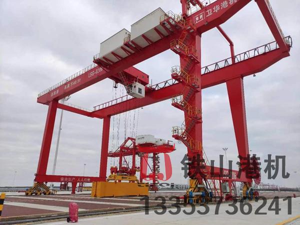 江蘇江陰軌道式集裝箱龍門吊廠家軌道式集裝箱龍門吊運行穩定